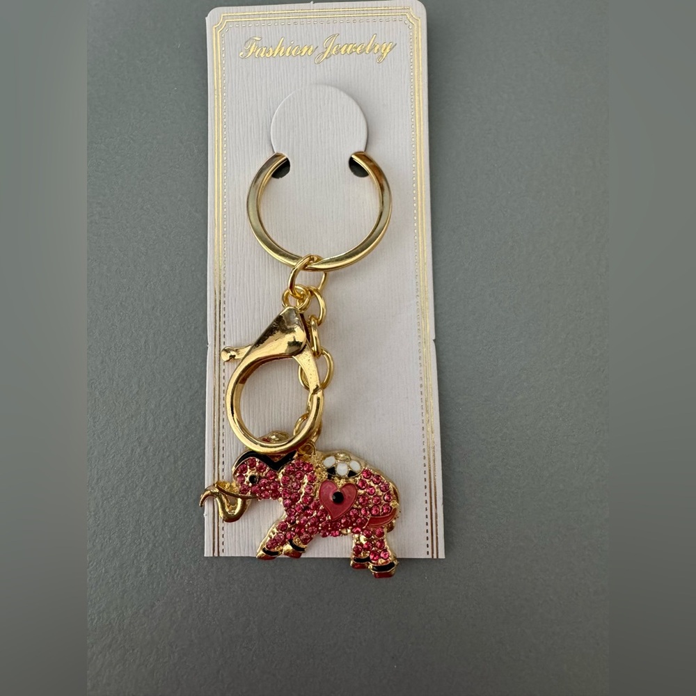 🛍️Any 5 items for $15 🛍️ Gold and Red Elephant purse Keychain